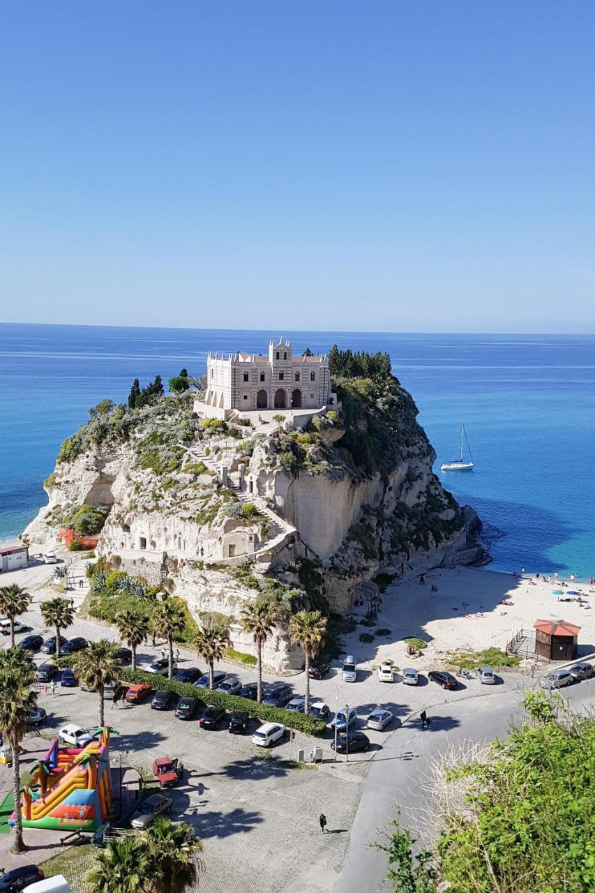 A Casa di Alessandro Tropea Bagian luar foto